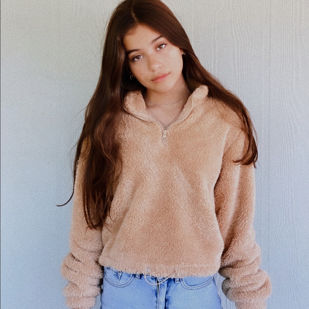 Cropped “teddy bear” jacket